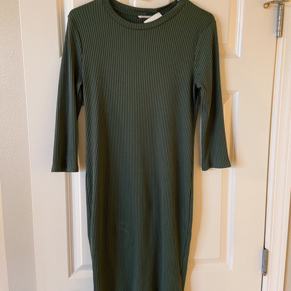 Green mid length dress